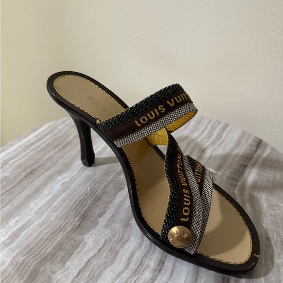 Louis Vuitton Logo Print. Special edition - Picture 6 of 8